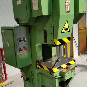 Prasa mechaniczna mimośrodowa WMW Gotha 16 t